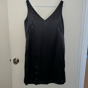 Silk sleeveless v-neck silk dress